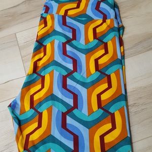 LuLaRoe TC Leggings with Tribal Geometric Pattern